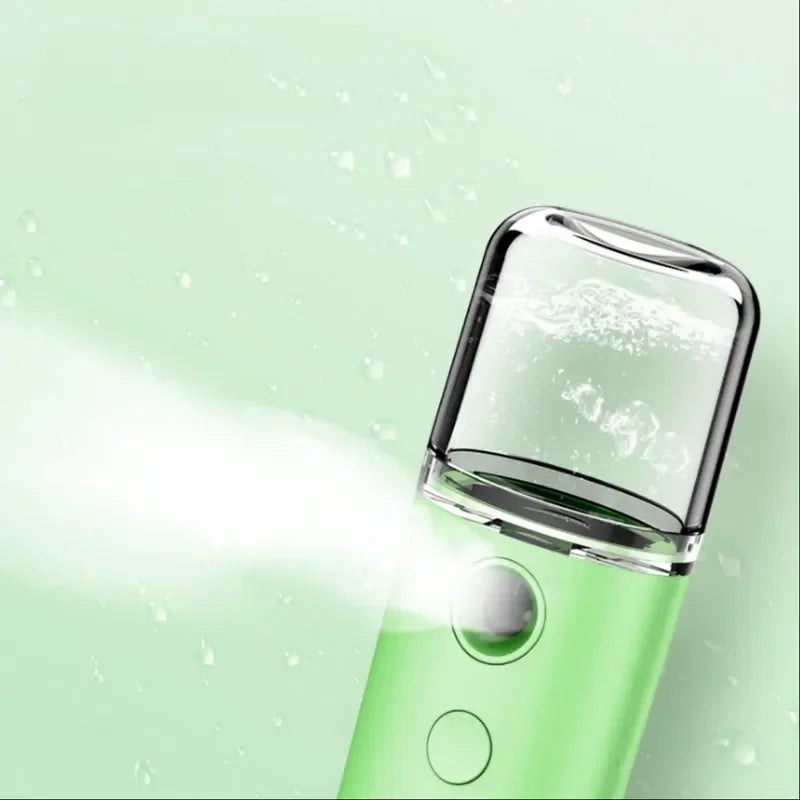 Nano Facial Hydrator Sprayer – Mini Rechargeable Face Steamer & Humidifier pour Soins de Peau & Beauté